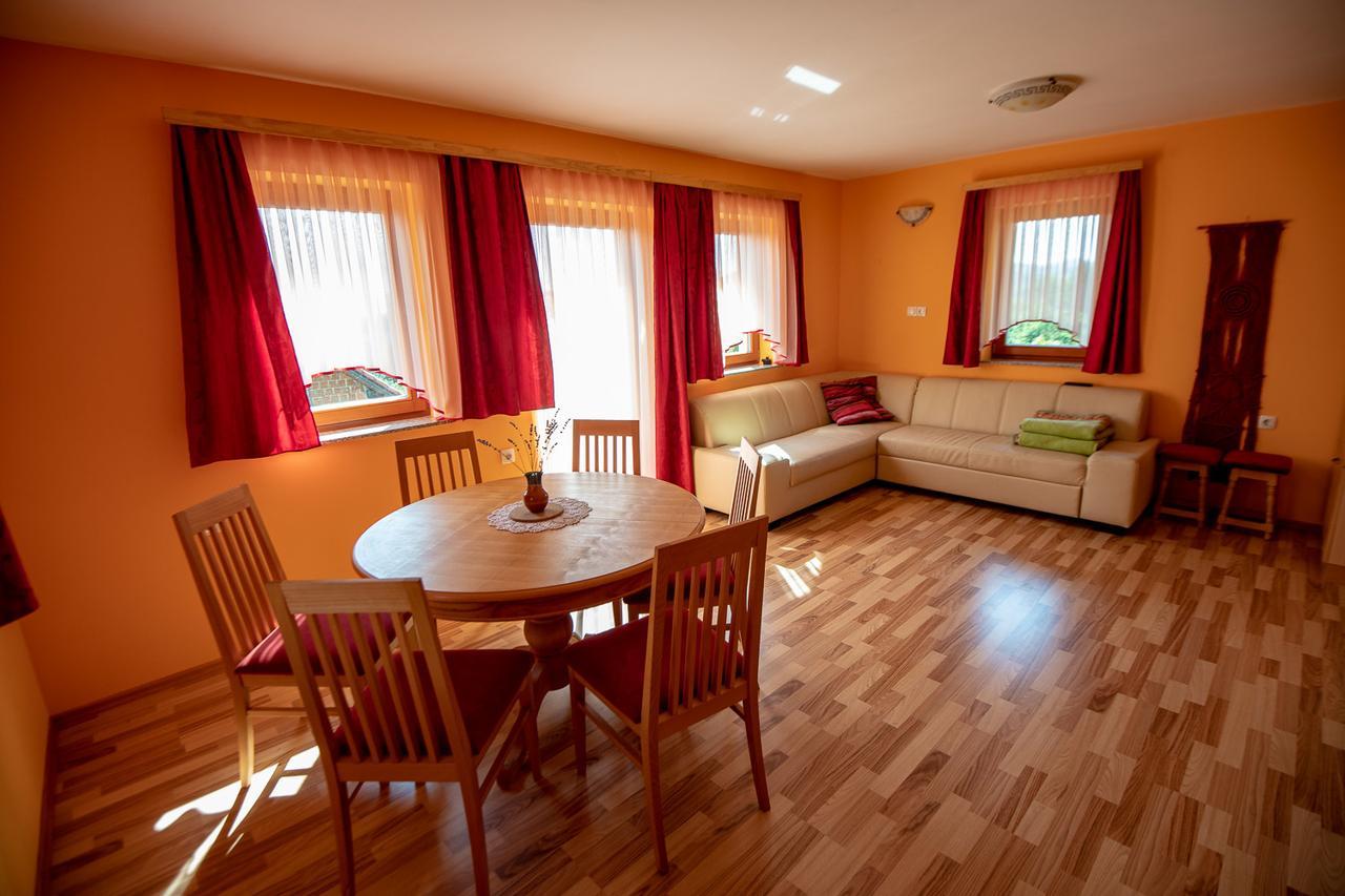 Vineyard Cottage Pod Piramido Dobrnic Bagian luar foto