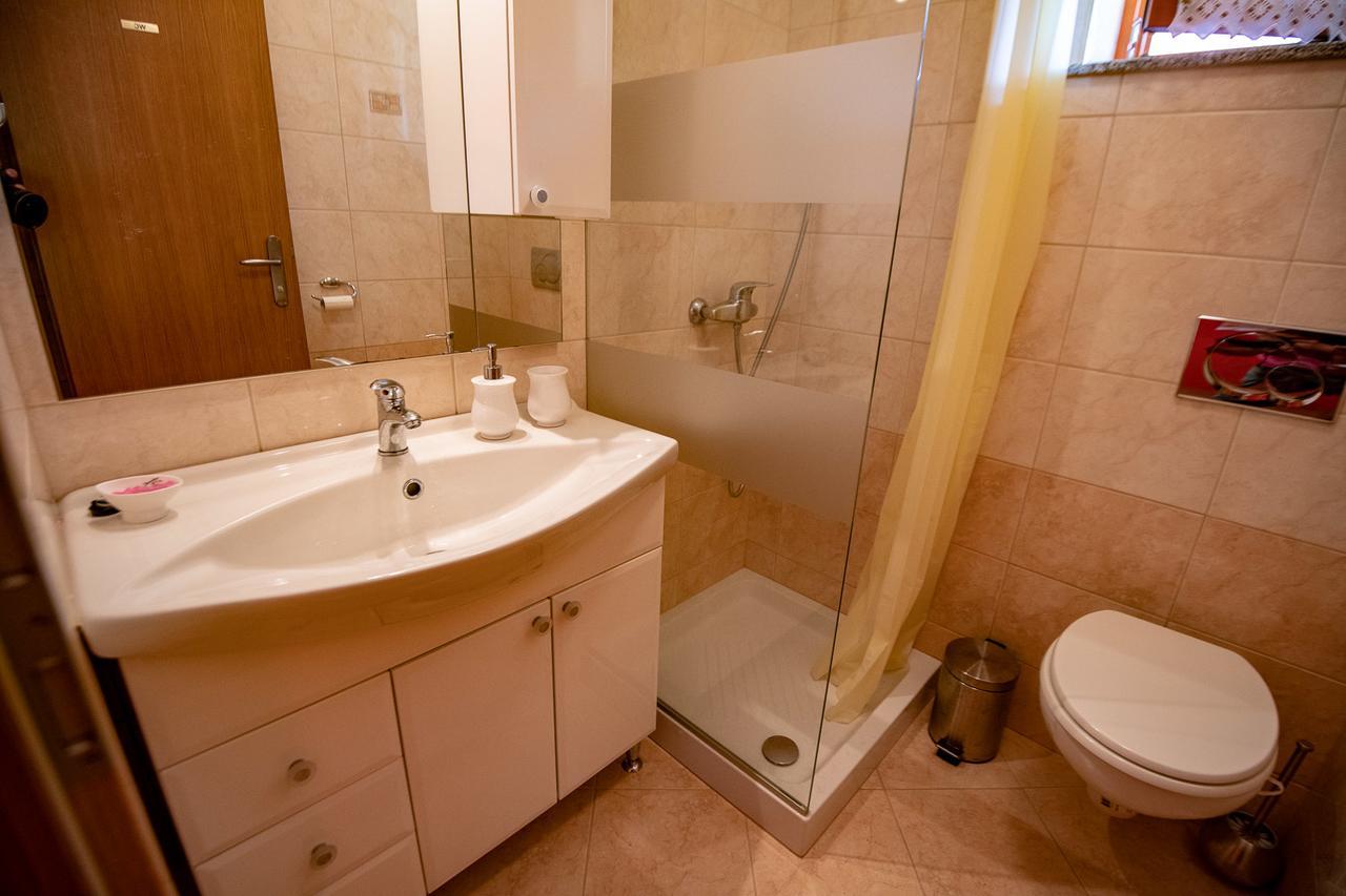Vineyard Cottage Pod Piramido Dobrnic Bagian luar foto