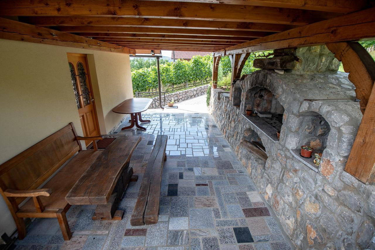 Vineyard Cottage Pod Piramido Dobrnic Bagian luar foto